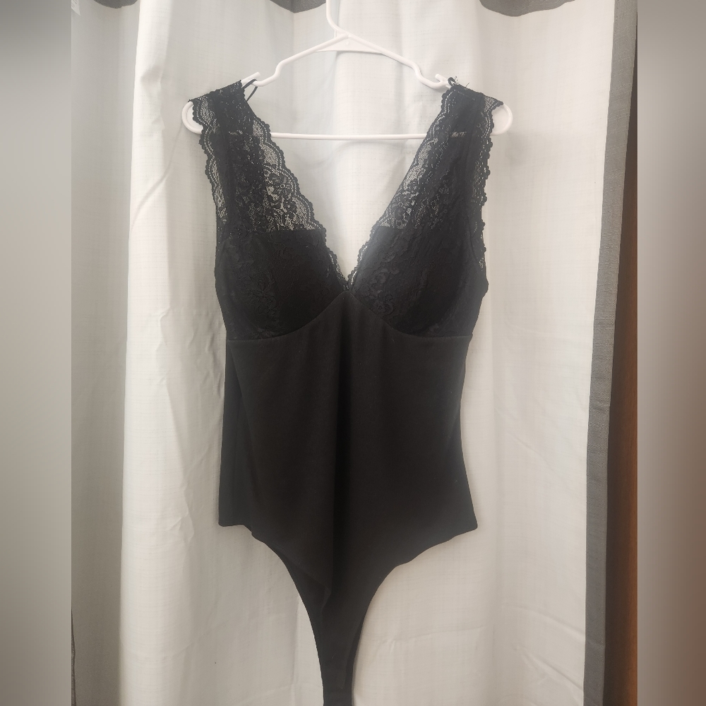 HEYSON Lace bodysuit